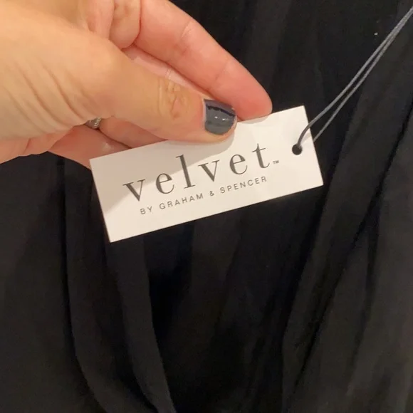 Velvet by graham and Spencer black blouse- cut out shoulder - Picture 5 of 5